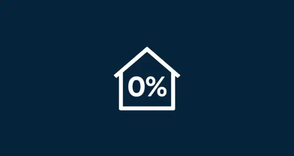 Biały zarys domu z napisem "0%" w środku. Symbolizuje kredyt bez wkładu własnego, marzenie o własnym M staje się realne.